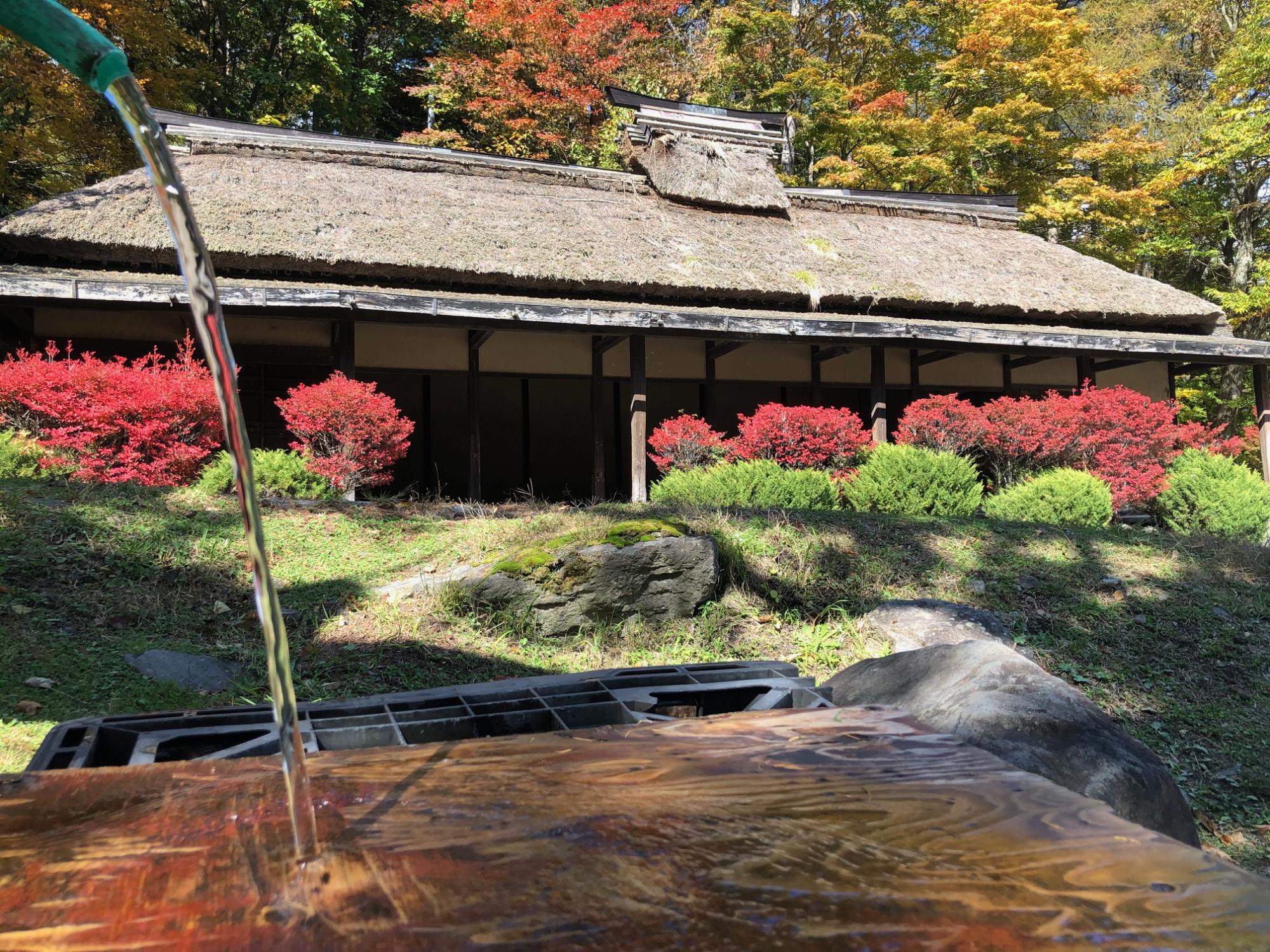 中山道和田峠 永代人馬接待施行所